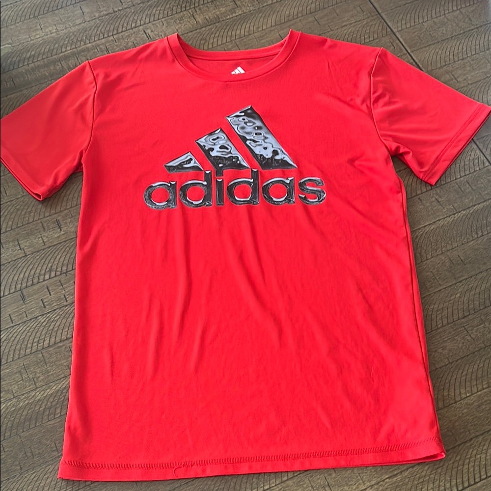 Adidas Red T-Shirt Youth Large